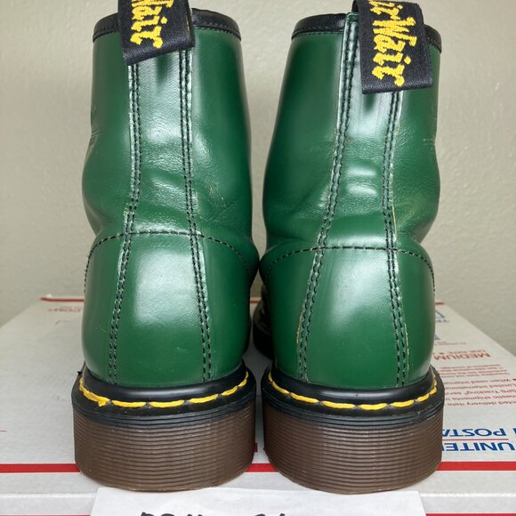90's Vintage WMNS Size US 8 England Green Dr. Martens MIE boots 8-eye 1460 shoes - Picture 12 of 16